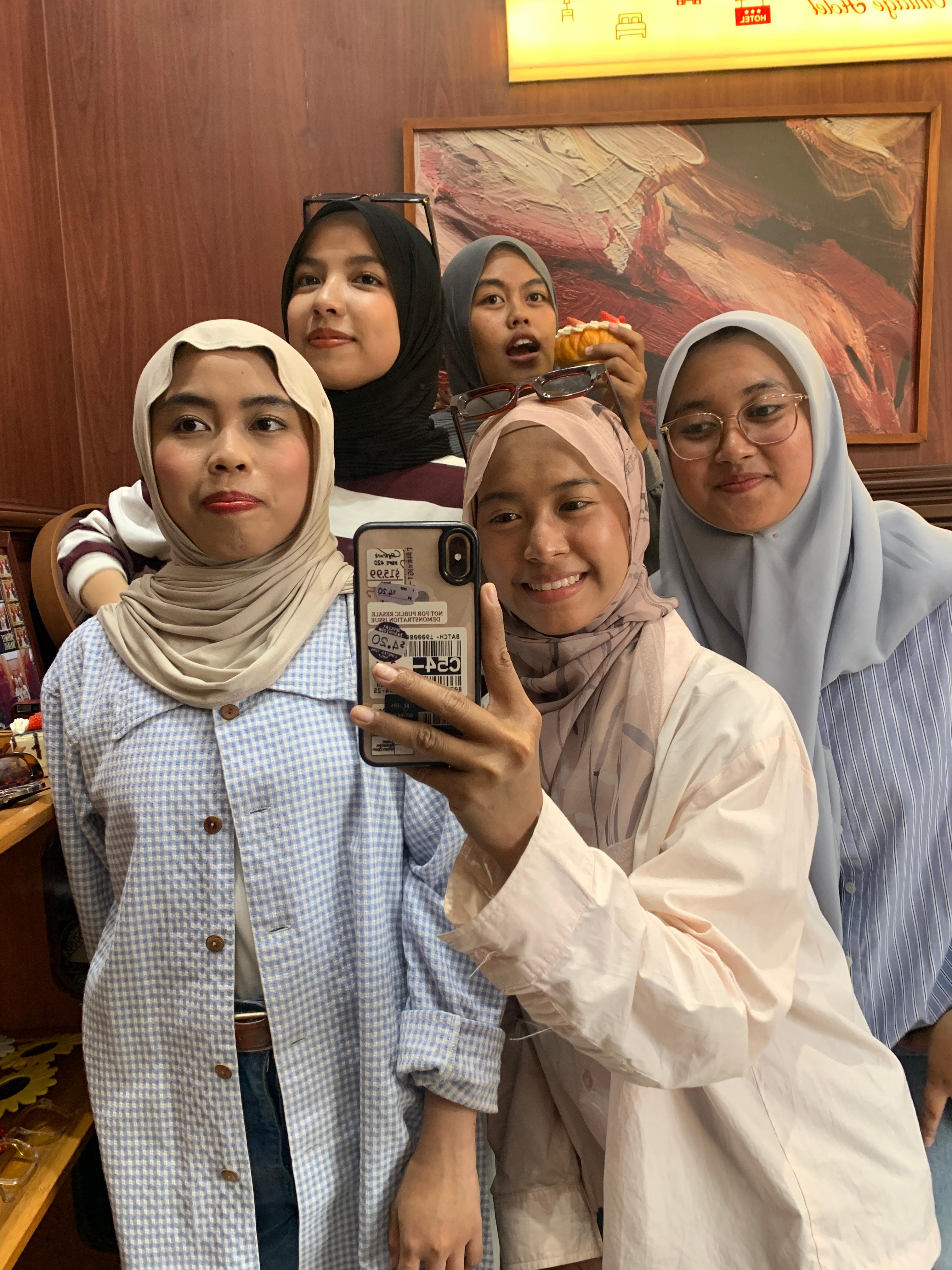 Foto formal pertama penerimaan desa